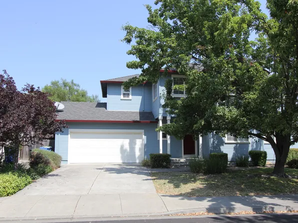 360 Cornell St, Windsor, CA 95492