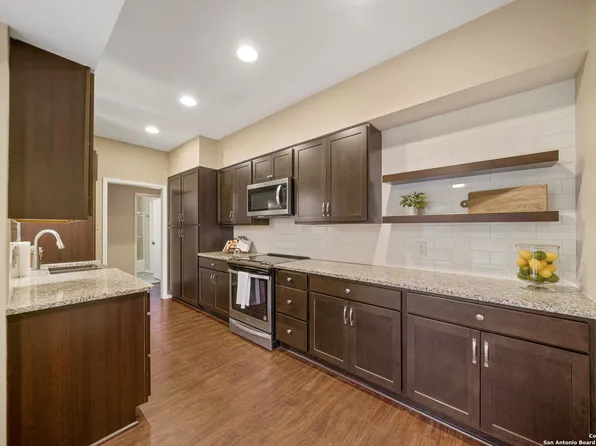 3678 Hidden Dr #2504, San Antonio, TX 78217
