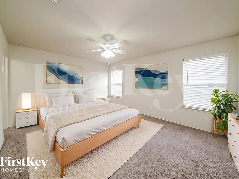 2136 Benning Way — Photo 9