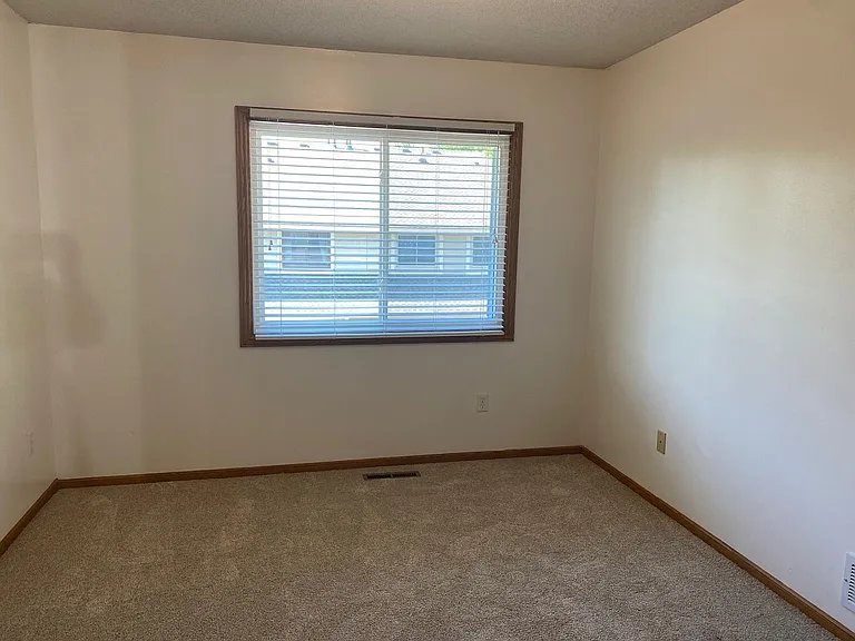 8551 Xenium Ln N — Photo 2