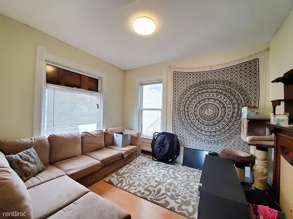 1634 N Arlington Pl, Milwaukee, WI 53202