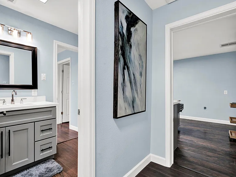 4710 Market St — Photo 16