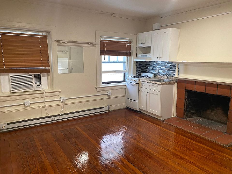 1st image of 311 S Hicks St APT 4B