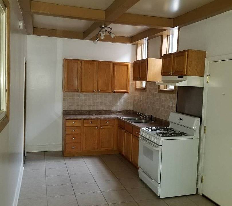 1st image of 3653 S Hermitage Ave #1F