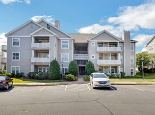 14303 Grape Holly Grv APT 11, Centreville, VA 20121
