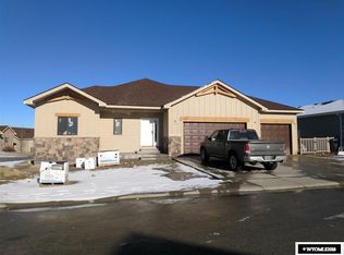 5212 Henning Loop, Casper, WY 82609