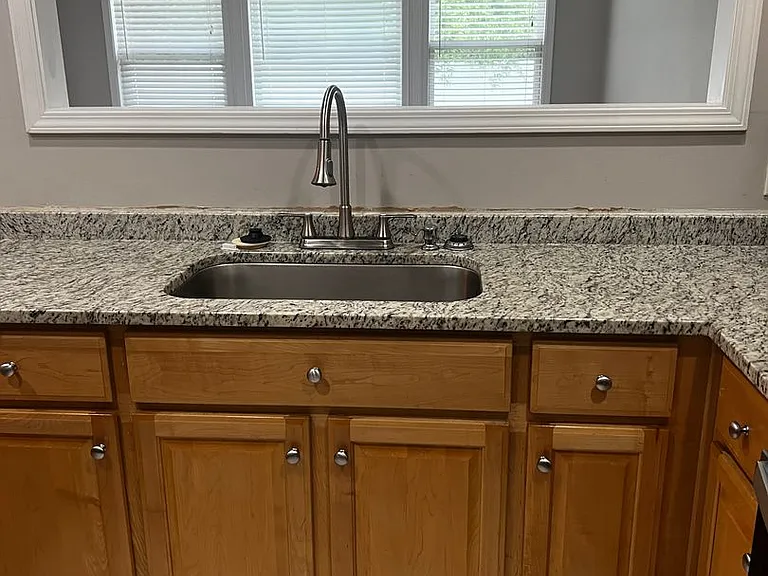 115 Renee Dr — Photo 7