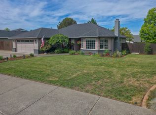 5625 Cherry Ln, Medford, OR 97504