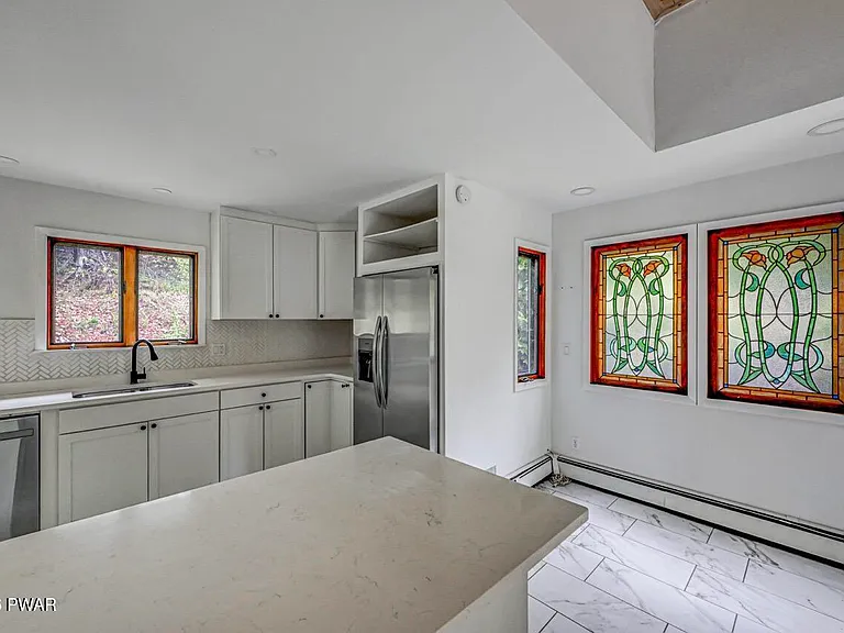 49 Lake View Dr #14 — Photo 6