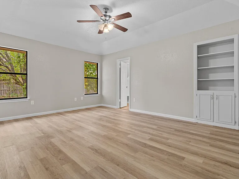 180 County Road 4933 — Photo 19