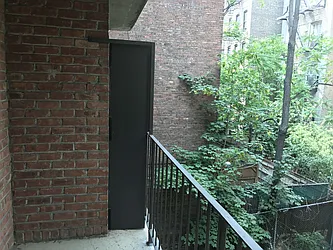 Rented by Metropolis Real Estate of Manhattan