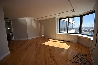 Rented by Luxury Habitat