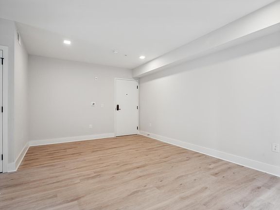3rd image of 1803 N Howard St #207
