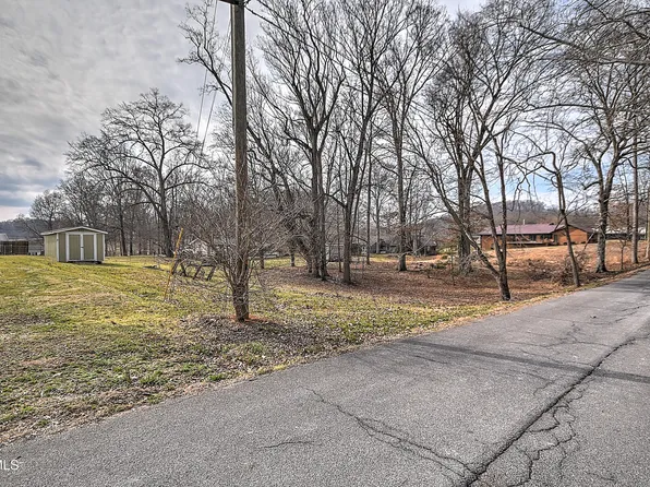 Pamela Ct, Blountville, TN 37617