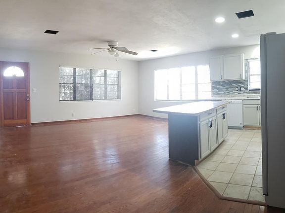 Kitchen and liv room