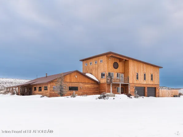 256 E Fork Big Sandy Rd, Boulder, WY 82923