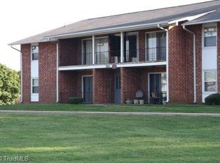 2817 N O'Henry Blvd #O, Greensboro, NC 27405