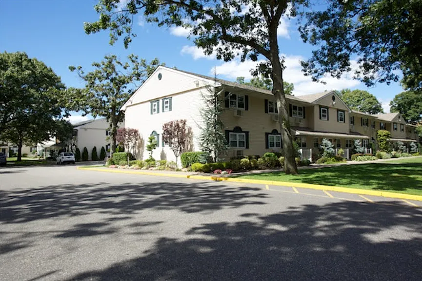 Fairfield Country Club Gardens — Photo 2