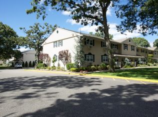 Fairfield Country Club Gardens, East Islip, NY 11730