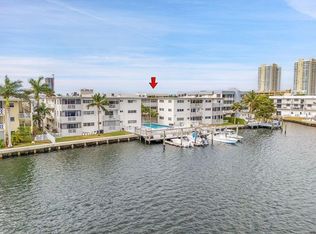 462 Golden Isles Dr APT 310, Hallandale, FL 33009