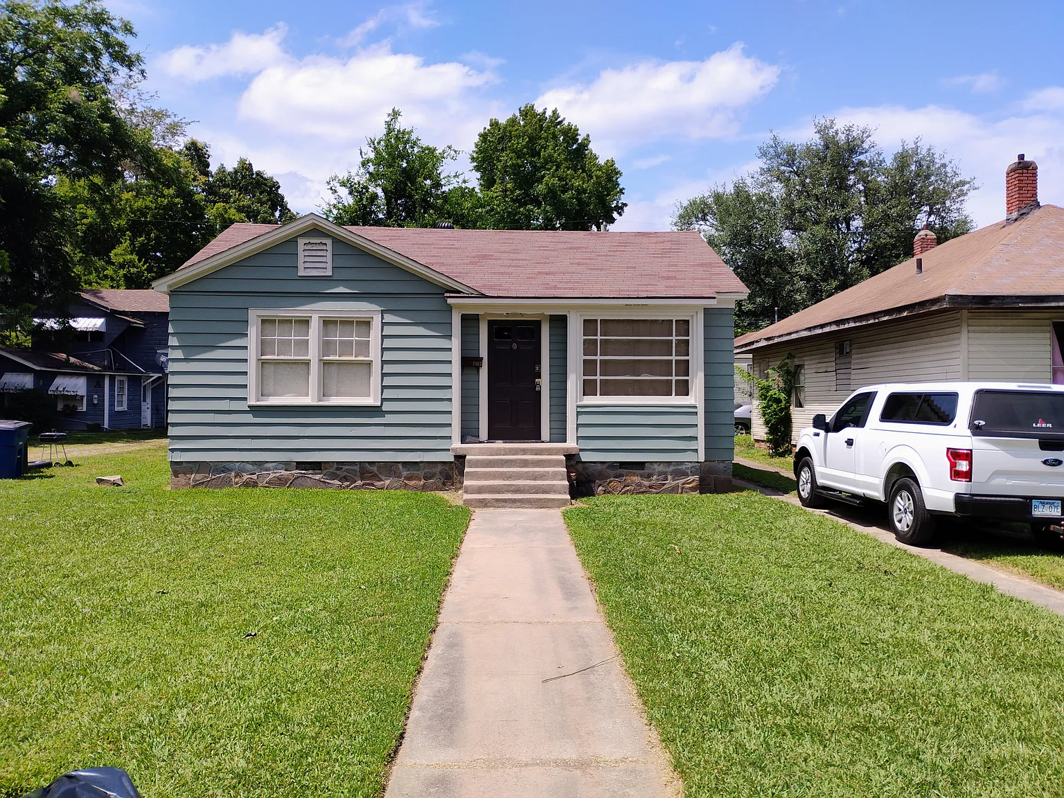2 bed, 849 sqft, $695 — Photo 1