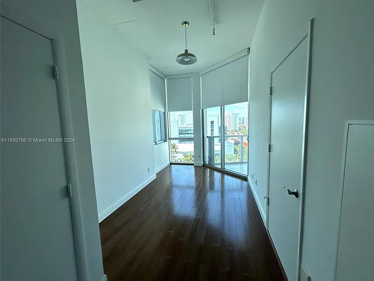 3029 NE 188th St #905 — Photo 10