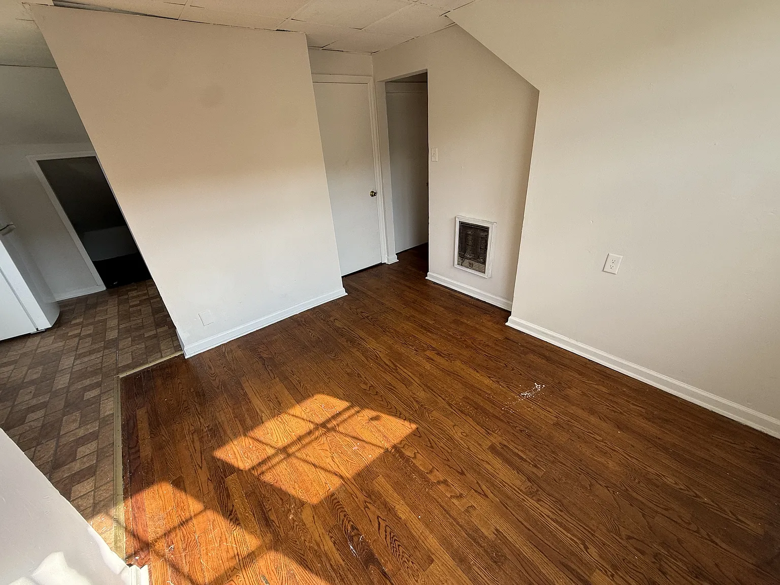 2511 Wilder St - 3 — Photo 2