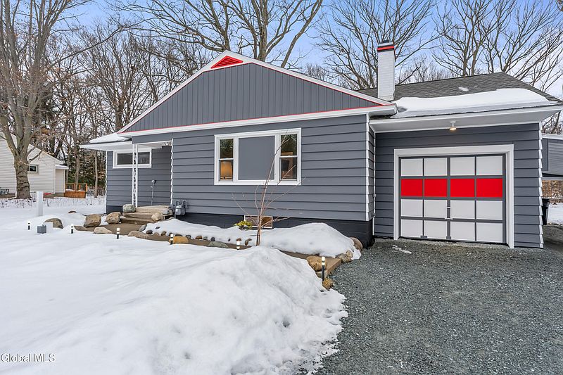 3rd image of 15 Maywood Drive