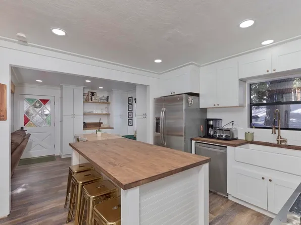 99 Mill St, Mammoth Lakes, CA 93546