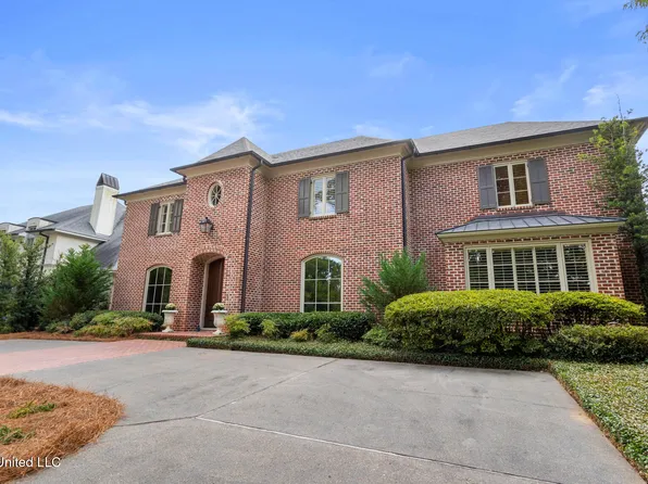 9 Cypress Ln, Jackson, MS 39211