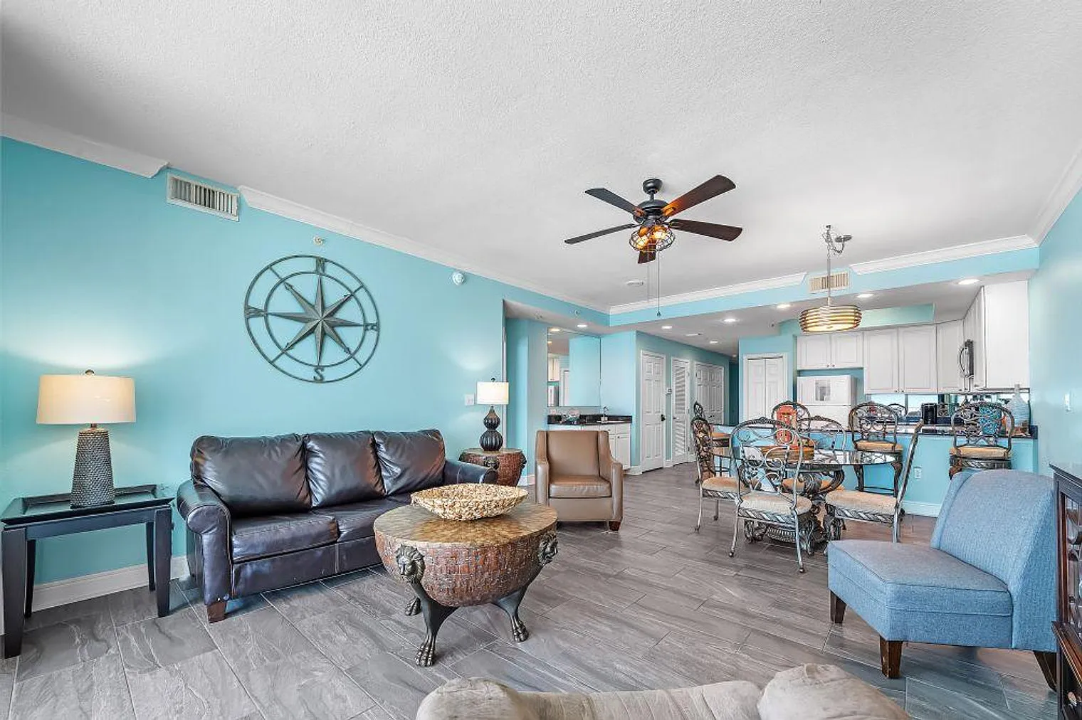 3 bed, 3.0 bath, 1410 sqft, $4,769 — Photo 3