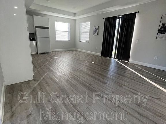 4th image of 1924 Marlay Ave
