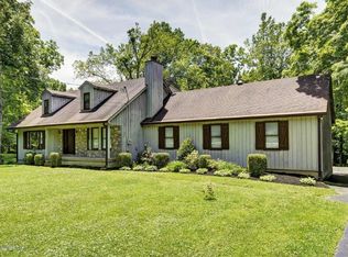 306 Central Ave, Pewee Valley, KY 40056