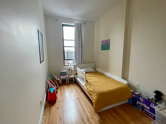 Rented by REAL New York | media 7