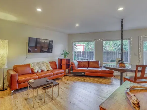 8310 31st Ave NW, Seattle, WA 98117