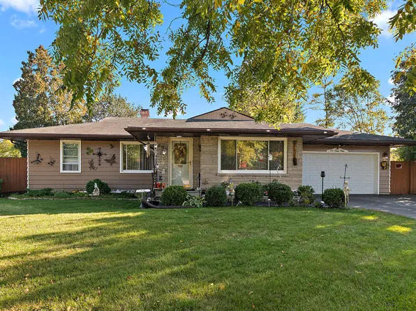 901 E 1st St, Lockport, IL 60441
