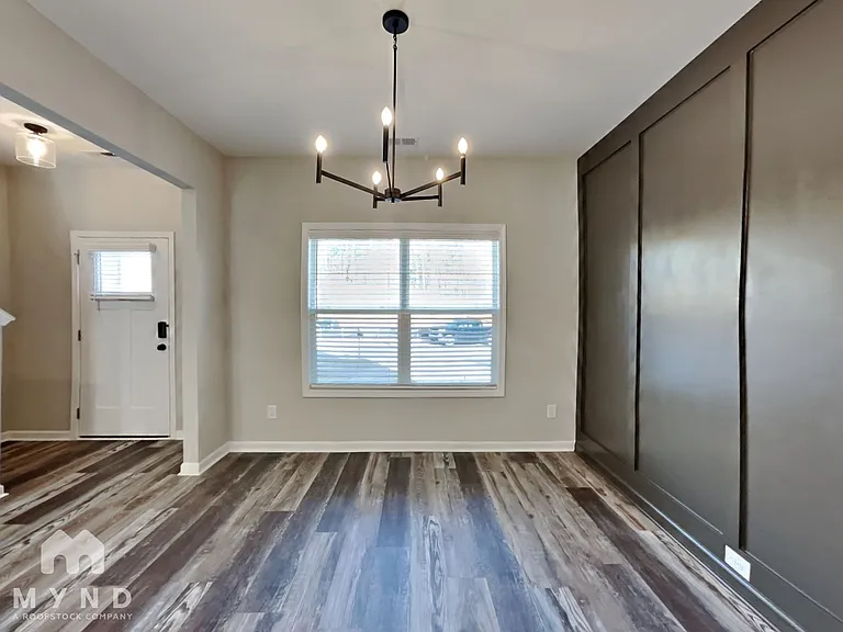 813 Trestle Creek Ct — Photo 9