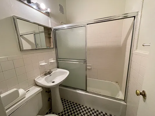 Rented by Compass | media 12