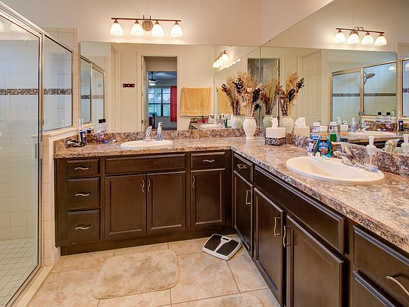 5th image of 133 Casavista Dr