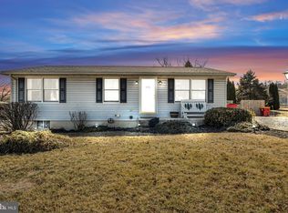 8788 Oxford Cir, Waynesboro, PA