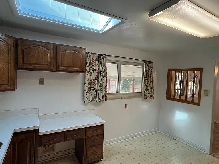 12372 E 30th Ave — Photo 6