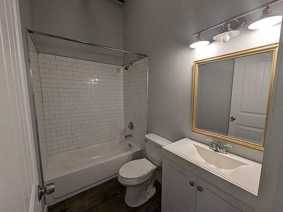 4th image of 286 E Main St Unit B
