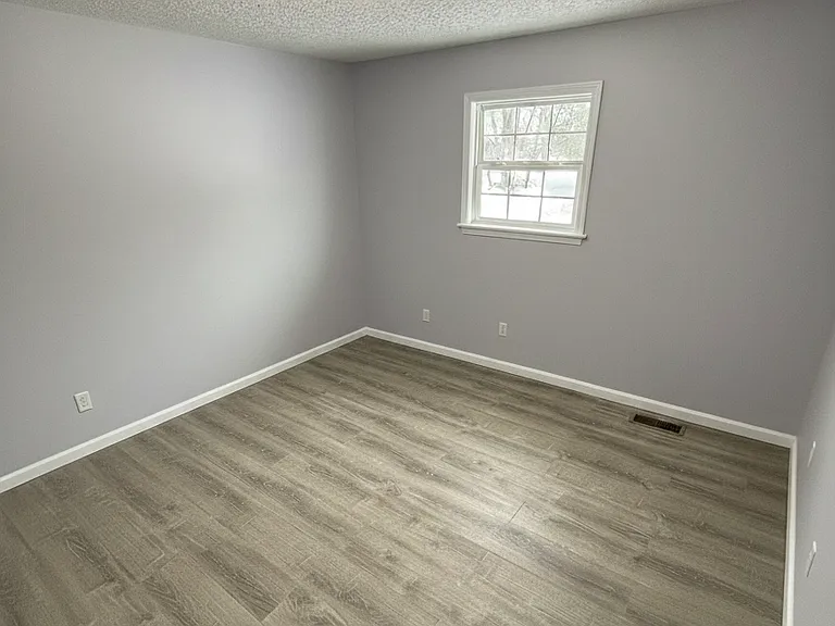 209 N Center St — Photo 7