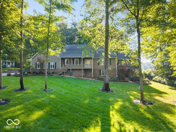 6605 Lake Forest Dr, Avon, IN 46123