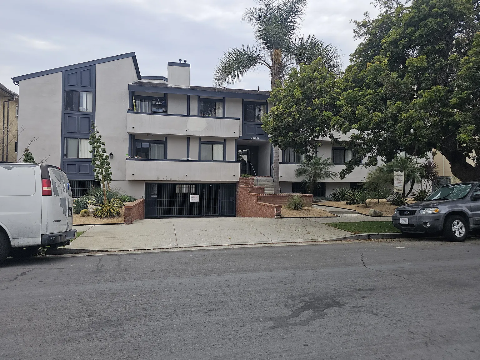 2 bed, $2,975 — Photo 2