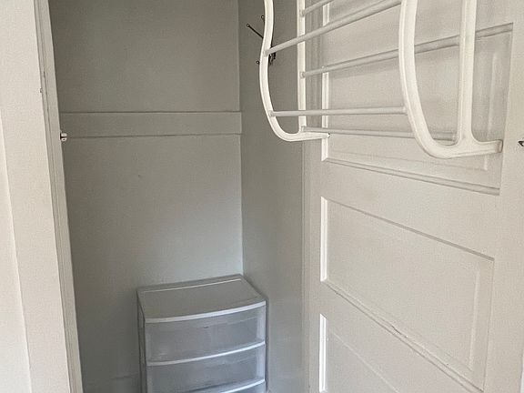 4th image of 2628 Duck Creek Rd APT 1