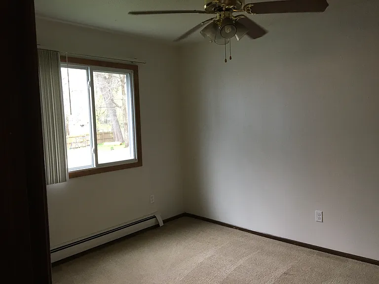 338 S Governor St #4 — Photo 5