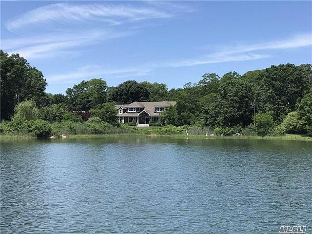 1st image of 1035 Beachwood Ln