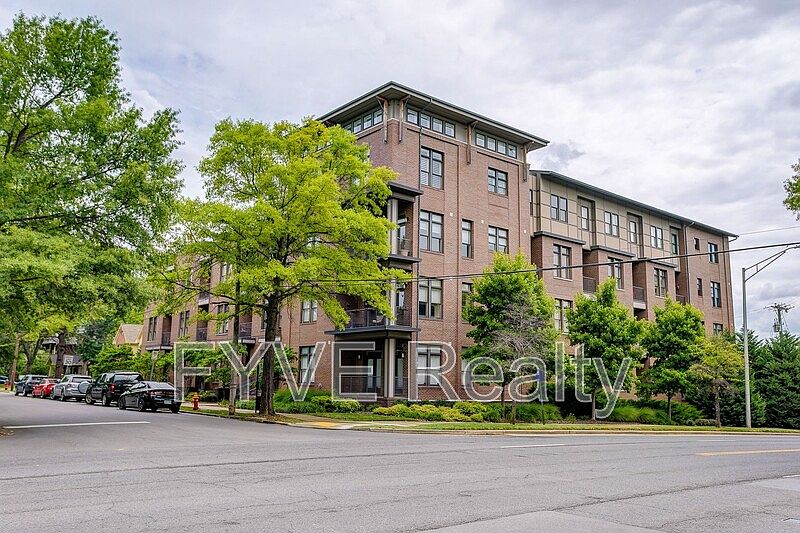 1st image of 1706 18th Ave S #204