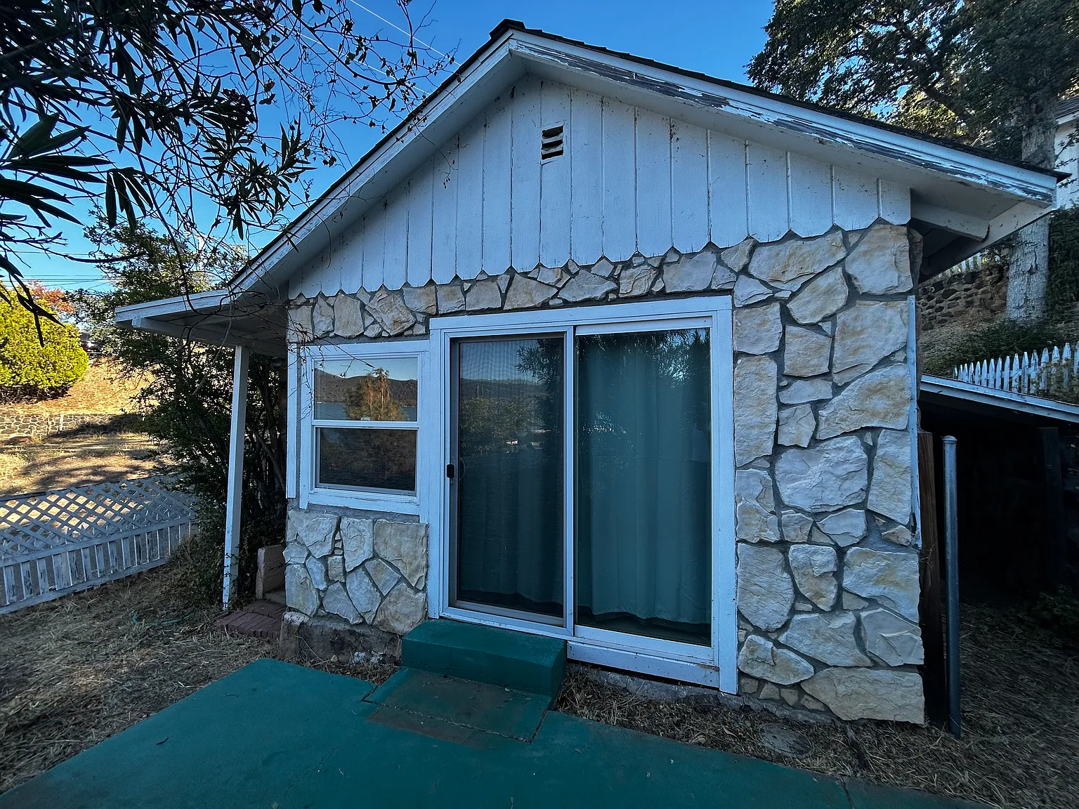 1 bed, $1,000 — Photo 1